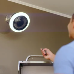 Livington Beleuchtung-Breeze Brite Ventilator mit LED-Licht