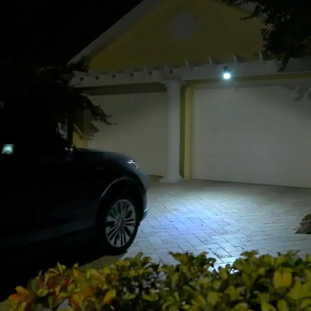 Panta Smarte Haushaltshelfer|Beleuchtung-Safe Light Solar LED Außenleuchte 250 Lumen 1+1 GRATIS