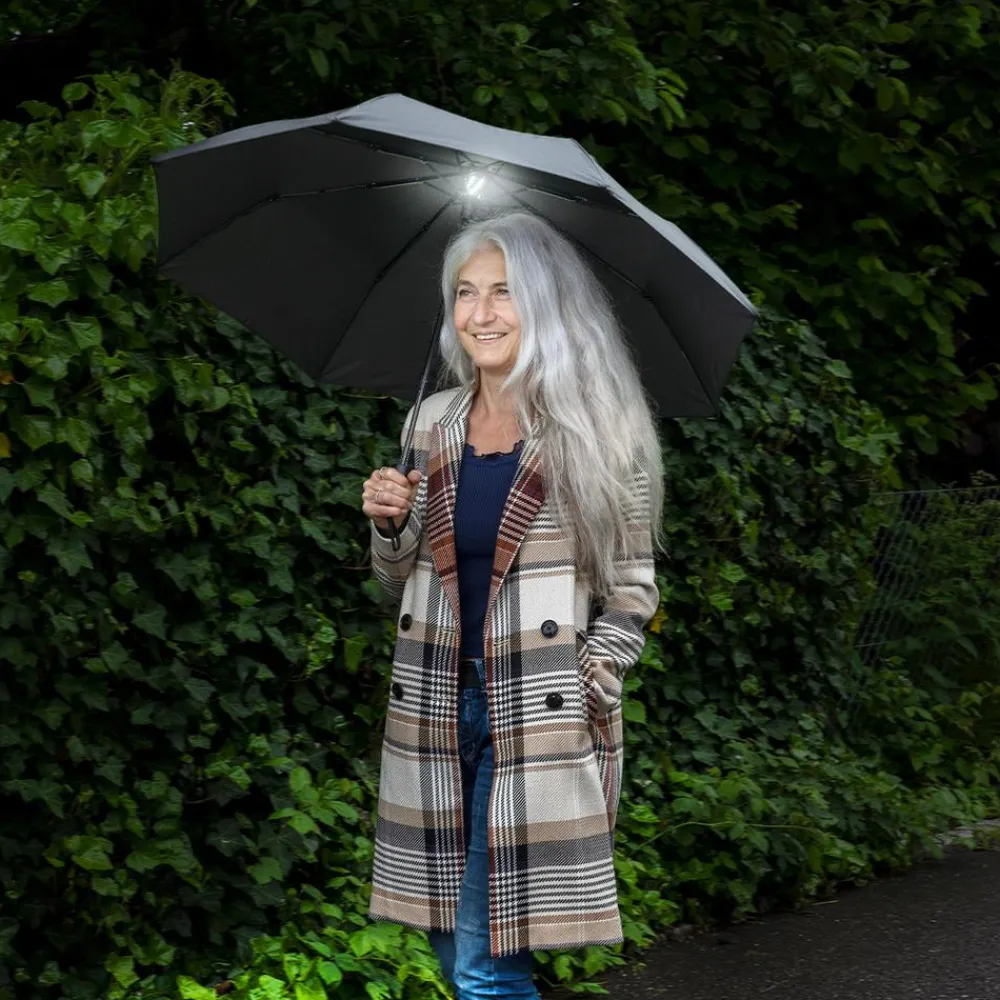 Sonstiges Clevere Alltagshelfer-Regenschirm mit LED Licht
